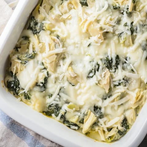 Cheesy Spinach Artichoke Dip